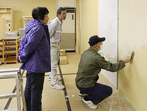 DIYの様子／珪藻土練習