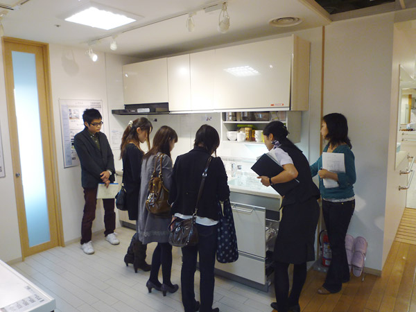 TOTOショールーム見学の様子