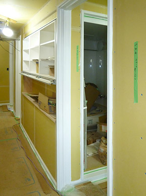 施工の様子/建具枠/塗装